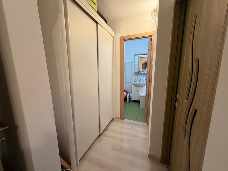 Salaj  Apartament 3 camere 2 bai Sos Salaj nr 139